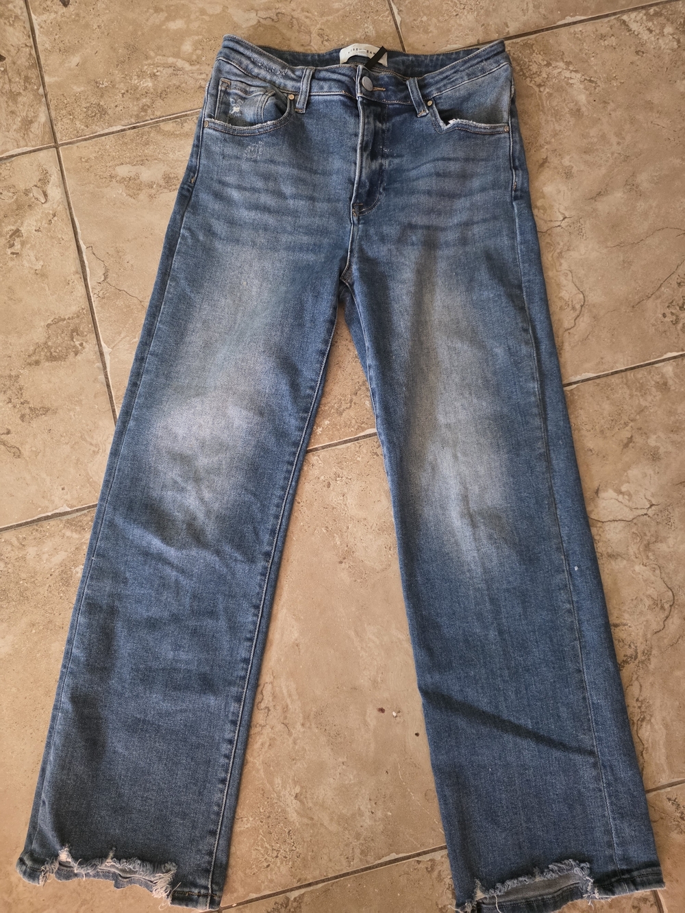Women’s Straight-Leg Jeans in Medium Blue